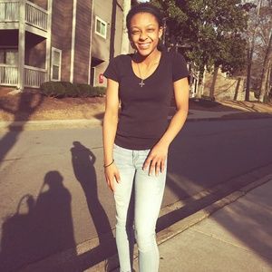 Meet your Posher, Nicole